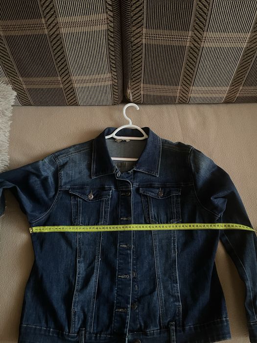 Продам нову джинсову куртку