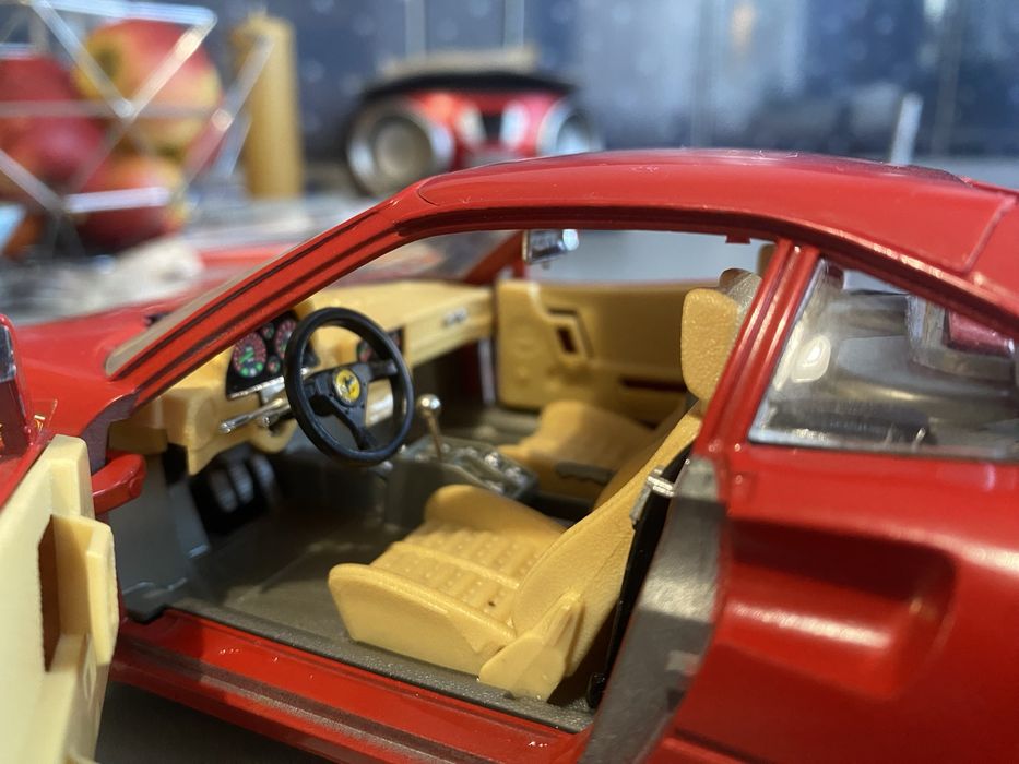 Ferrari 288 GTO 1:18 Bburago Made in Italy