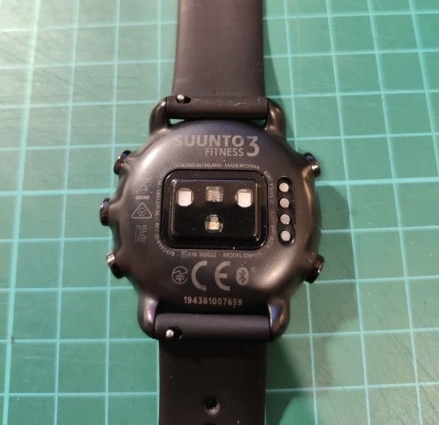 Suunto 3 Fitness Black - смарт-часы для тренировок