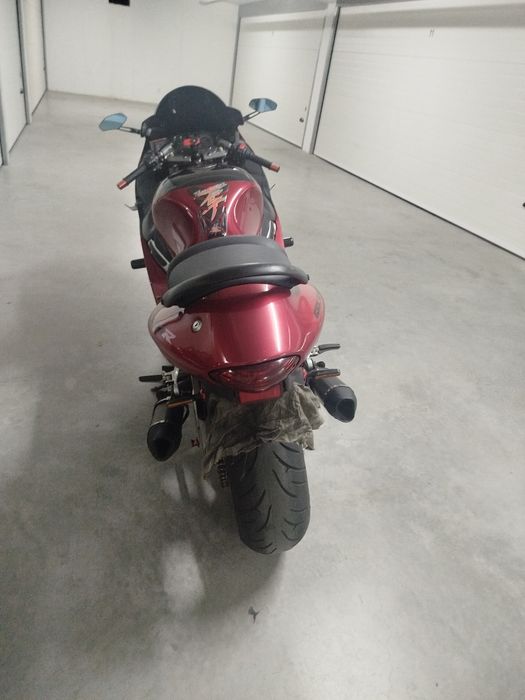 Suzuki Hayabusa GSX1300R 1999 | Akrapovic | Acessórios Originais