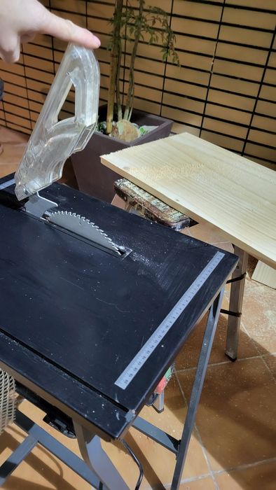 Mesa de serra como nova