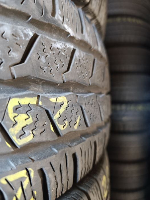 Цешка 205/75 R16C Continental VanContact Winter (Зимові Шини БУ) Склад