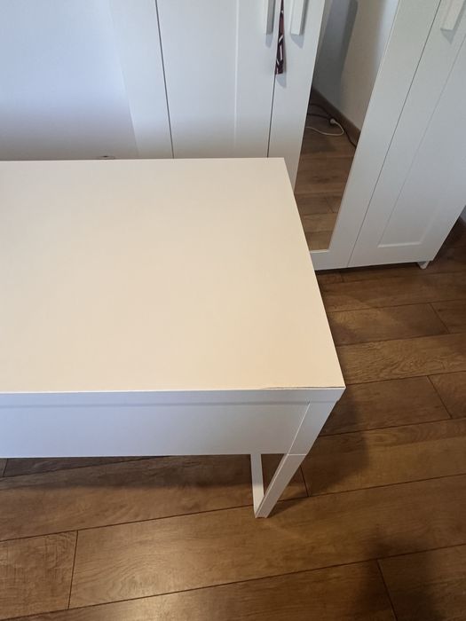 Secretária Ikea em excelente estado