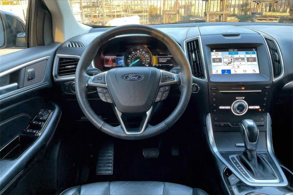 Ford Edge Titanium      2018