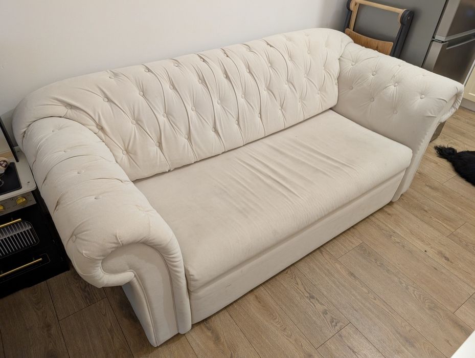 Sofa z funkcją spania w stylu glamour