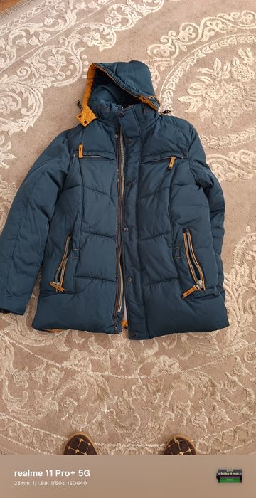 Зимова куртка чоловіча