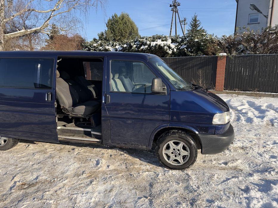 Volkswagen Transporter T4 2.5 TDI 102KM Long 2001rok