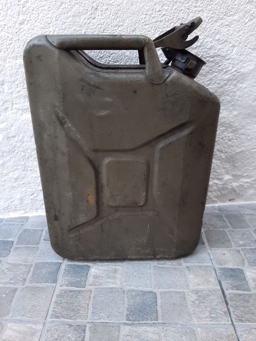 Jerrican militar de combustível