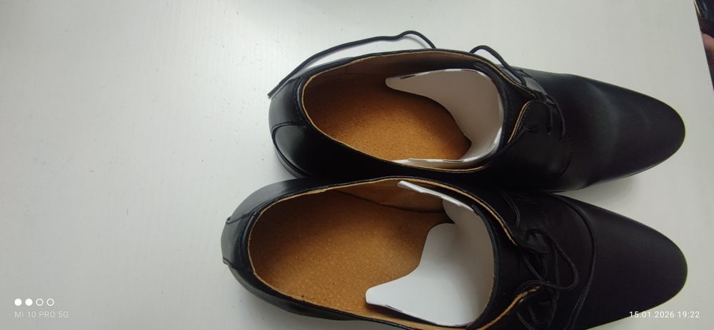 Pantofle Półbuty wyjściowe VICTOR