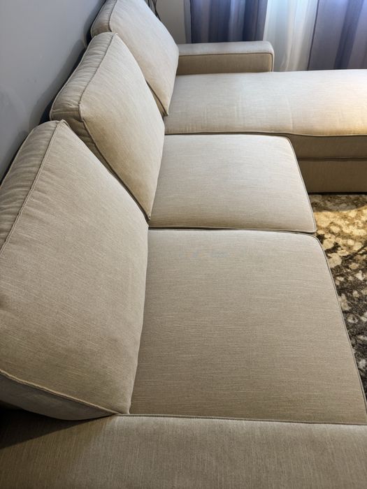 Sofá de canto com chaise longue – bege claro – bom estado