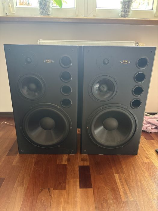 STX Soundstation E-180 – para kolumn 180 W / 8 Ω
