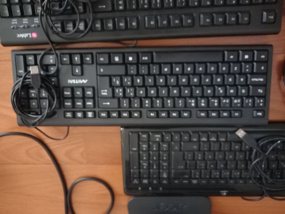 Conj. Monitor, teclados e ratos