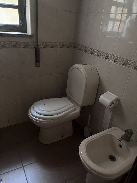 Aluga se quarto no centro de viseu