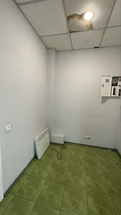 Комерційне приміщення на проспекті Трубників район світ