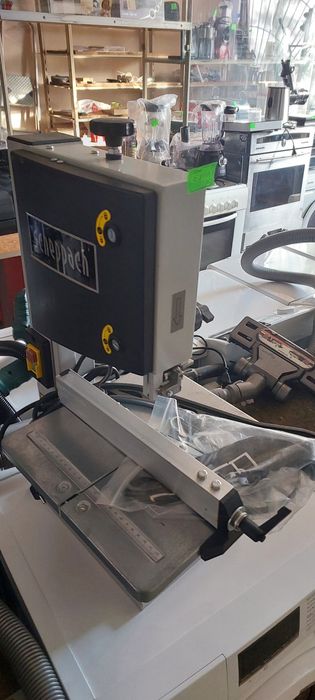 Стрічкова пила Scheppach HBS20. ЛОБЗИК