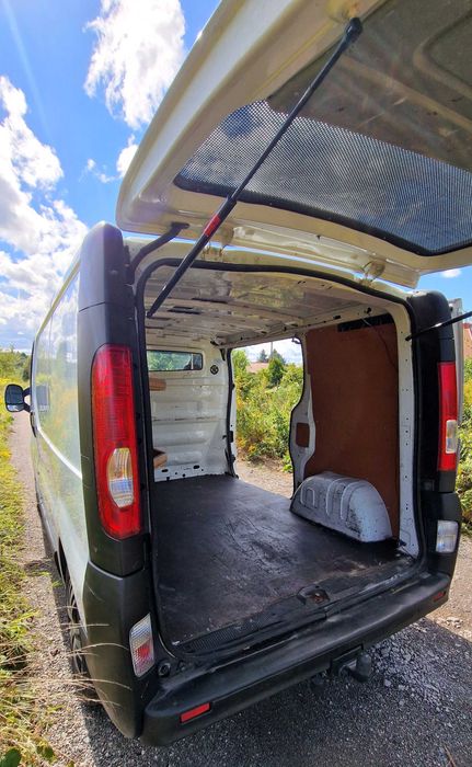 Renault Trafic 2.0 KLIMA kamera cofania zestaw głośnomówiący