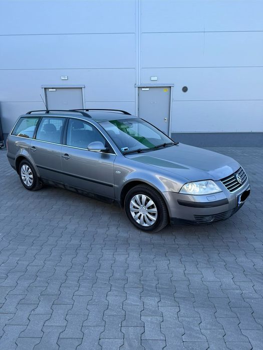 Volkswagen Passat 1.9TDI 130KM Highline Xenon Navi Kierownica Drewno Tempomat Parktronik