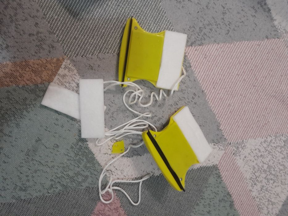 Продаю магнітну щітку для миття вікон