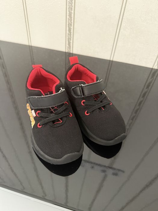 Кросівки хлопчачі