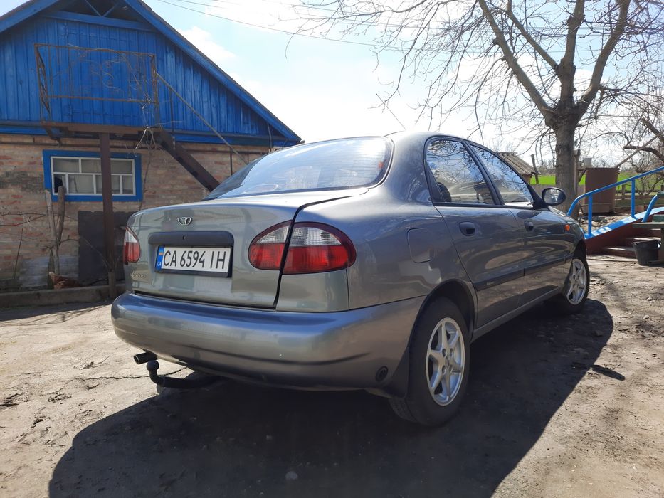 Автомобіль Daewoo Lanos