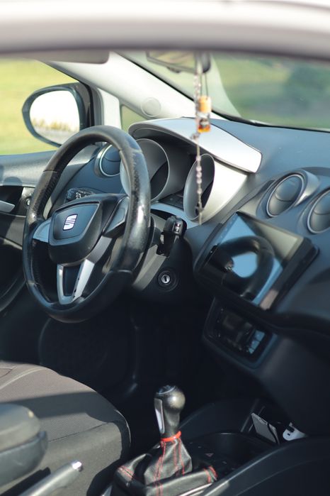 SEAT Ibiza — fotografia 8
