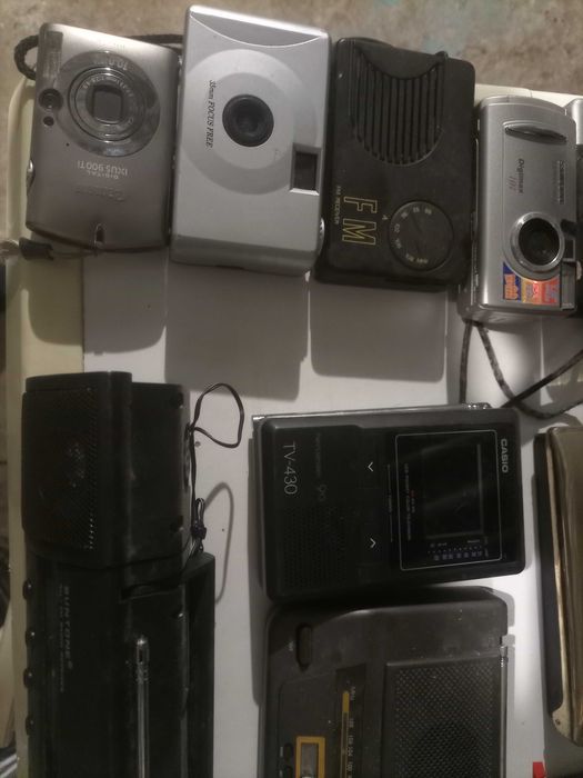 Máquinas fotográficas gravadores rádios antigos