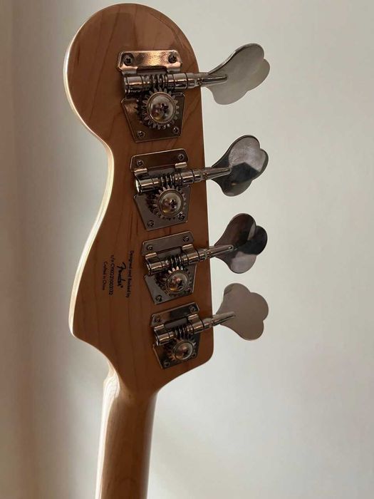 Squier Paranormal Jazz Bass '54 - gitara basowa w idealnym stanie