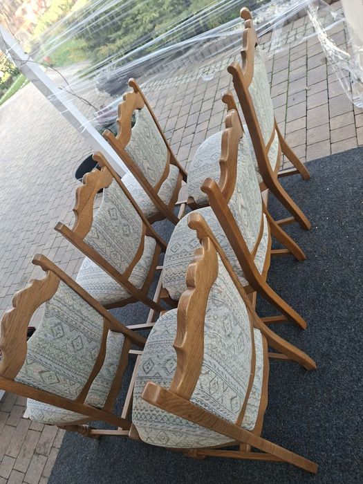 Krzesła dębowe 6 sztuk na sprężynach stan idealny.