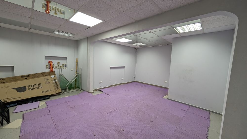 Здається в оренду комерційне приміщення по вул. Української Дивізії