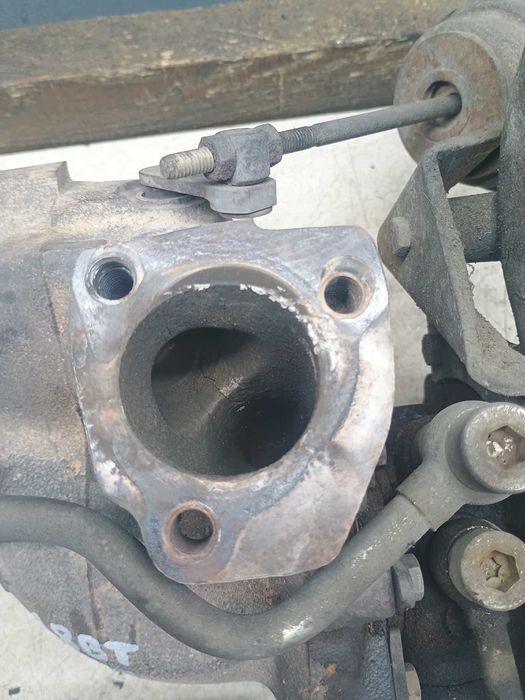 Turbosprężarka turbina 06A145704S 1.8 Turbo Audi A3 8L Golf IV AUM