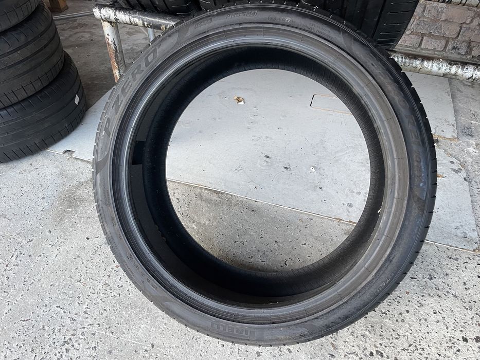 Літні шини 255/40R21 Pirelli