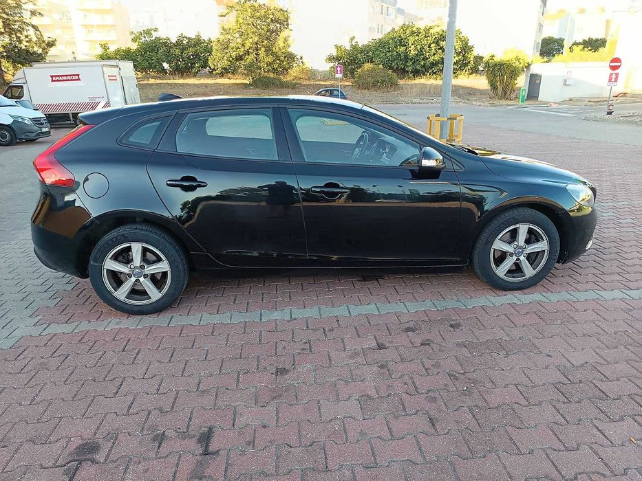 Carro Volvo V40 D2 — photo 3