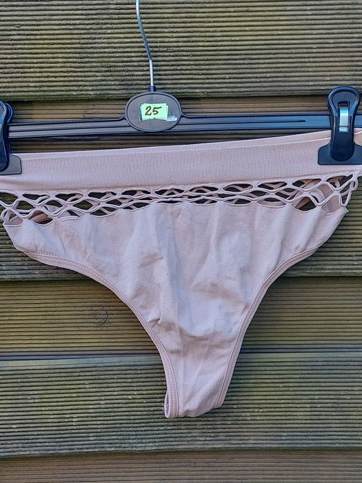 Stringi damskie kremowe rozmiar S