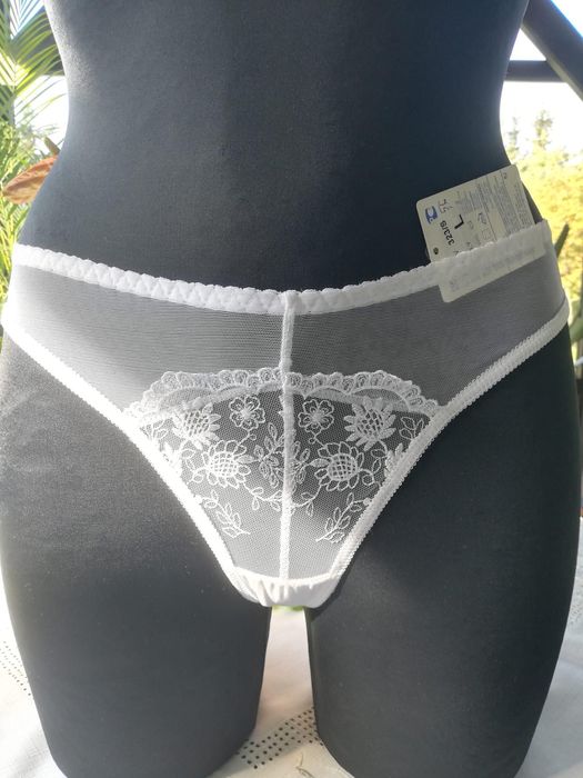 Stringi biale S,M,L (56)