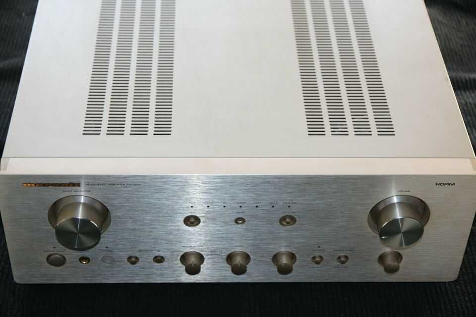 Amplificador Marantz PM 7200 Gold( Revisão feita na Ajasom)