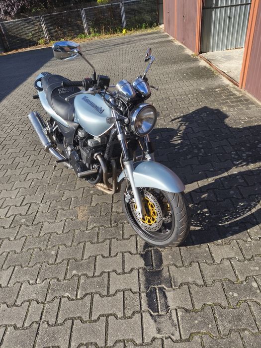 Kawasaki zr- 7 750