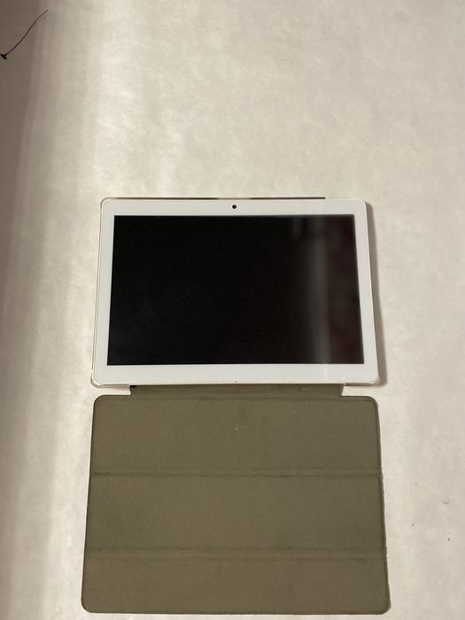 Продам планшет 10" Hoozo MT116 (2/16GB, 3G, 2 SIM), працює ідеально