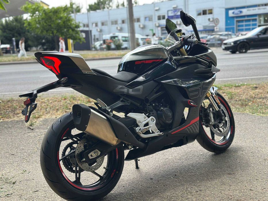 Мотоцикл CFMOTO 450SR