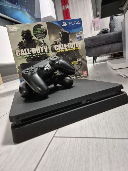 Konsola ps4 1tb slim jak nowa