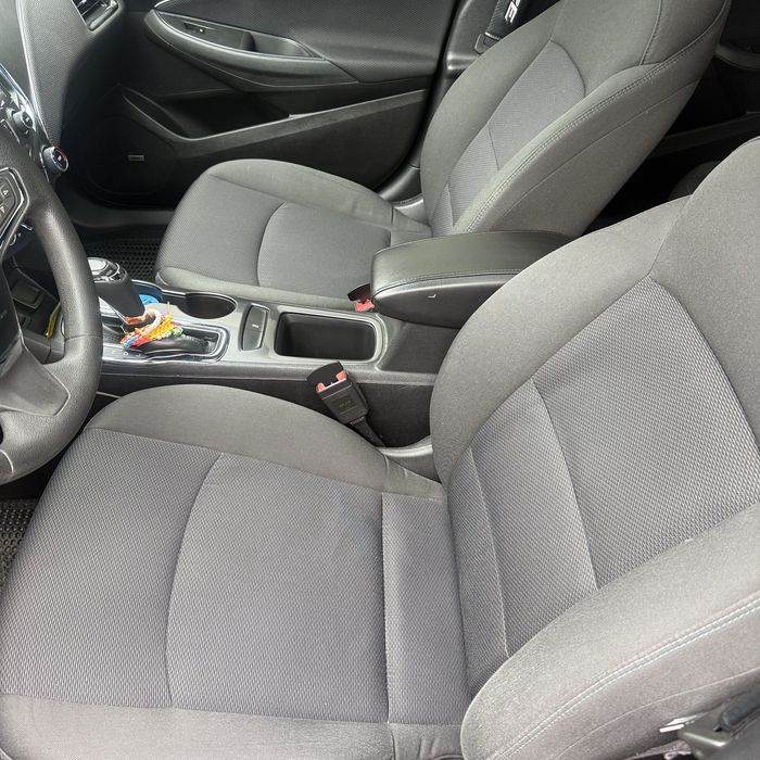 Автомобиль Шевроле Круз