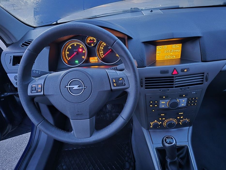 Продам Opel Astra H  в отличном состоянии