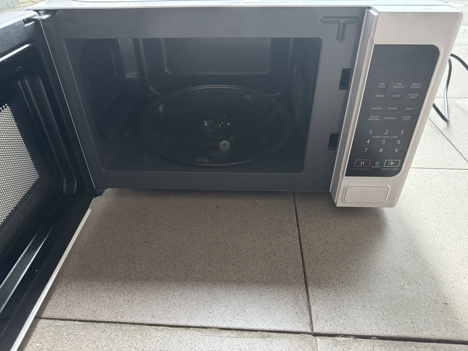 Mikrofala toshiba stan bardzo dobry