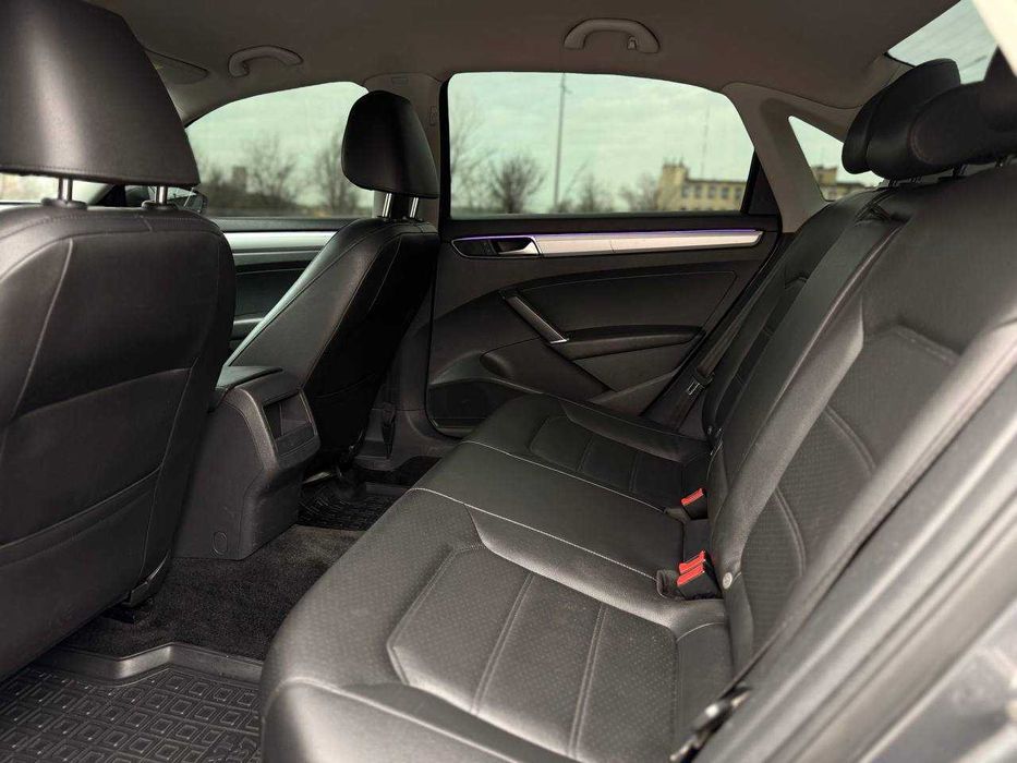 Volkswagen Passat 2015 рік
