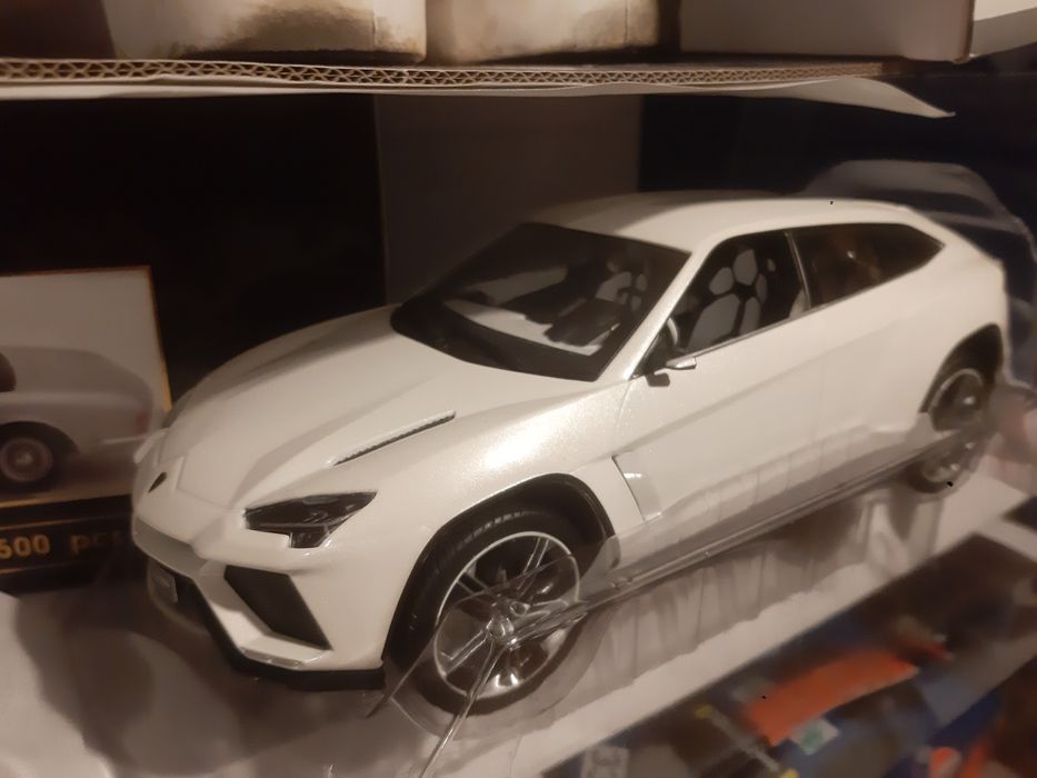 1:18 Lamborghini Urus MCG