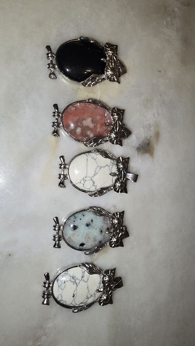 Pendente em forma de mocho