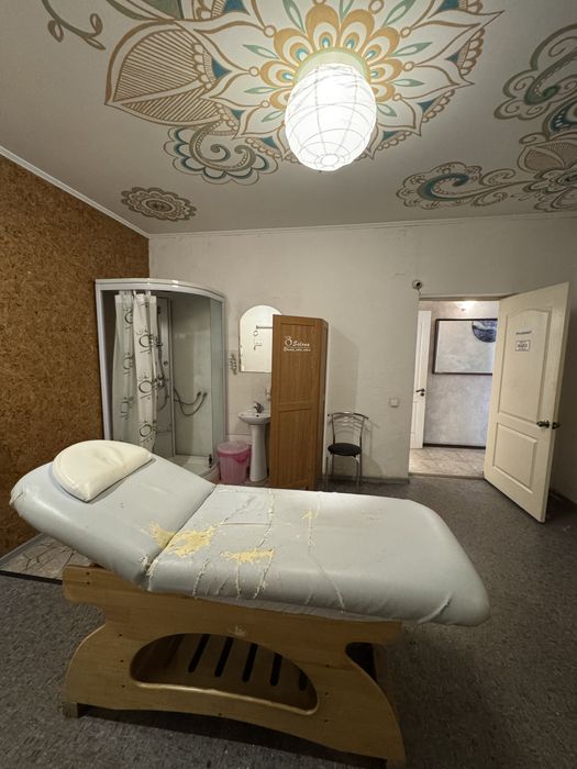 Продам приміщення салон краси, центр міста, 95 квартал, 78 м.кв