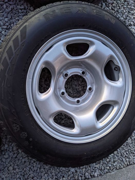 Koła zimowe Suzuki Vitara 215/65R16 NEXEN 5x139,7 felgi odnowione