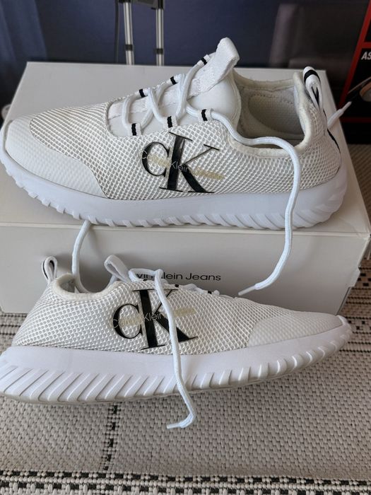 Calvin Klein 38р кросівки