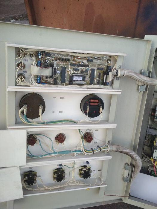 Пульт шкаф  управления дизельной электростанцией самозапуск,ШУ ДЭС,АВР