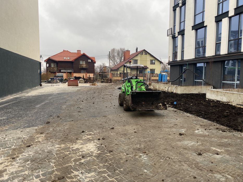 Оренда трактора Avant